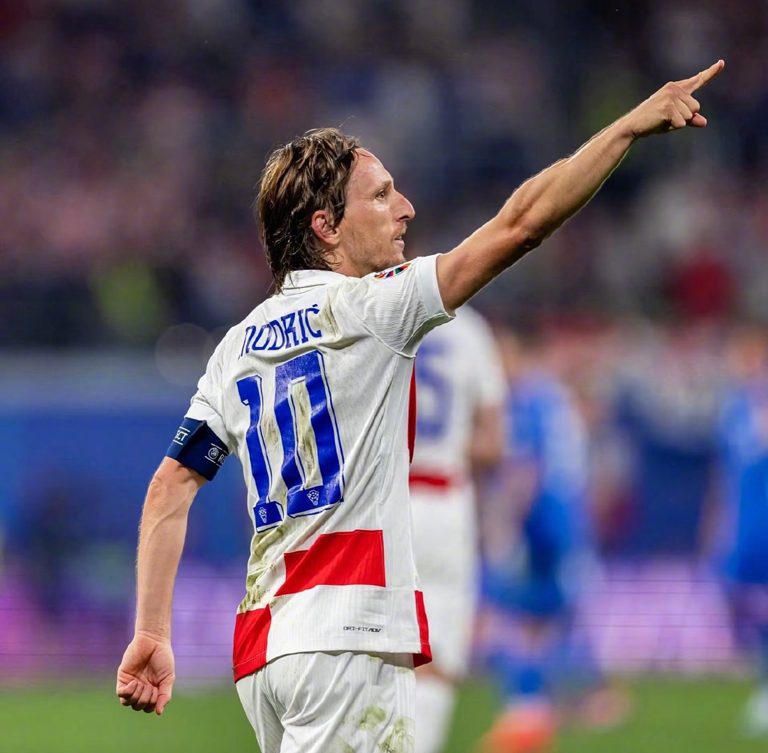 [中超]吴曦进球于汉超破门 上海申花战胜北京国安