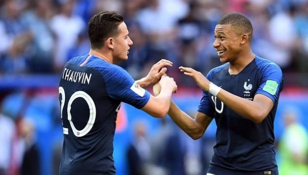 2025KPL年度总决赛擂台赛W1D2 ｜ 重庆狼队力争背靠背连胜，北京WB迎来擂台赛首秀，今日三场精彩对决谁能取胜？