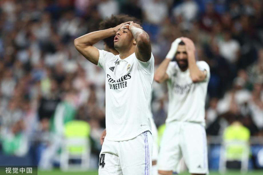 【LPL老婆】美女主持泱泱，高跟长腿太优雅了